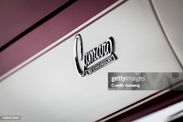 chevrolet camaro emblem - chevrolet-camaro-super-sport stockfoto's en -beelden