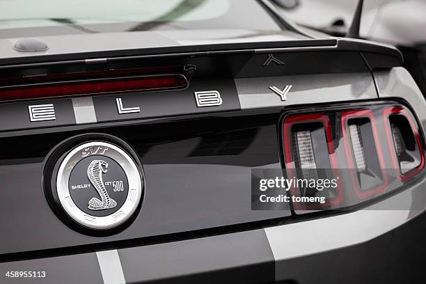 shelby gt500 badging traseira - shelby gt mustang imagens e fotografias de stock