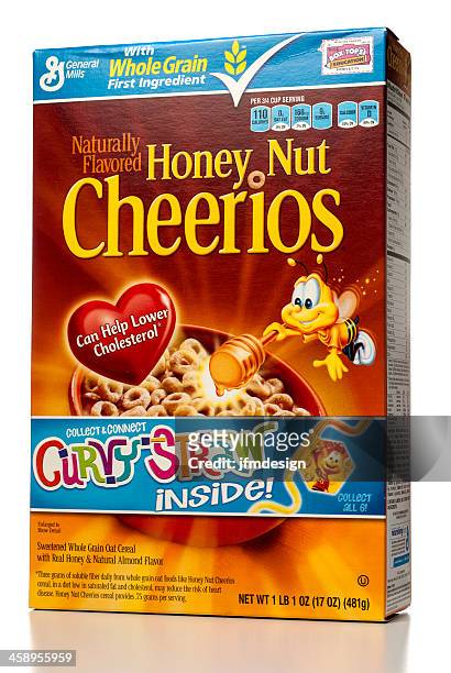 honey mutter cheerios müsli-box, isoliert auf weiss - cereal box stock-fotos und bilder