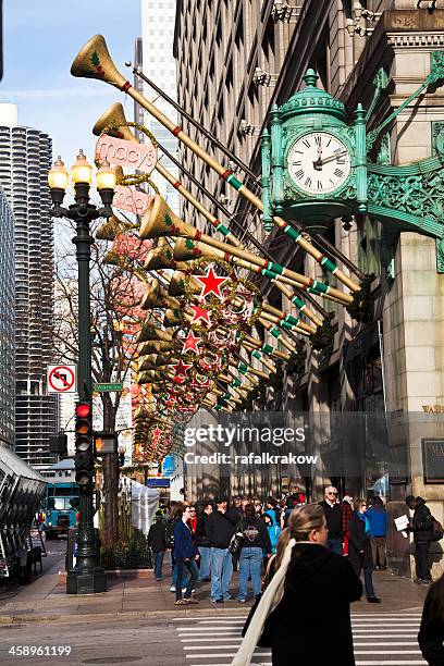 macy's at state st in chicago - macys chicago stock pictures, royalty-free photos & images