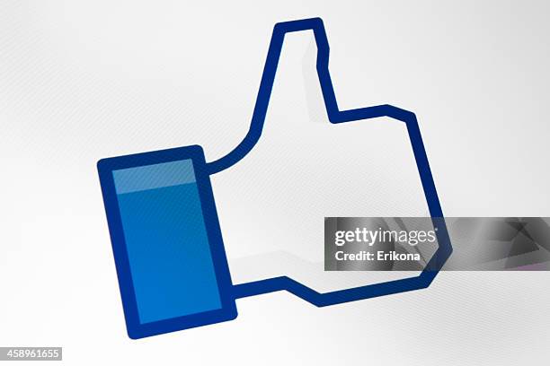 16 Facebook Add Friend Button Stock Photos, High-Res Pictures, and ...