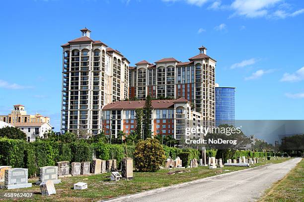 woodlawn cemetery looking north west - west palm beach stock pictures, royalty-free photos & images