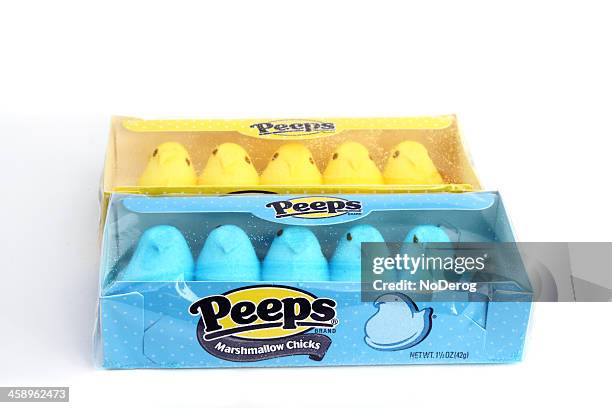 peeps marshmallow chicks - marshmallow peeps stock pictures, royalty-free photos & images