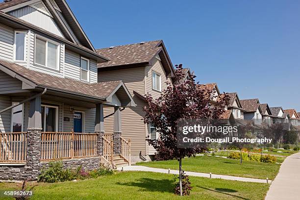 saskatoon single family houses in new neighbourhood - saskatoon stockfoto's en -beelden