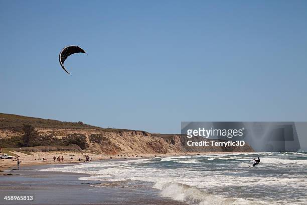 kite surfing at jalama beach state park, california - terryfic3d stockfoto's en -beelden