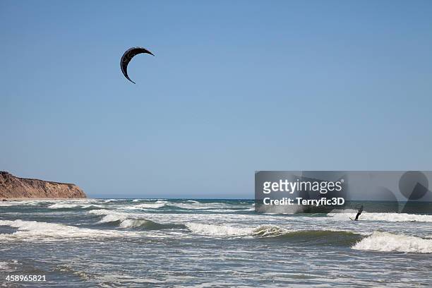 kite surfing at jalama beach, california - terryfic3d stockfoto's en -beelden