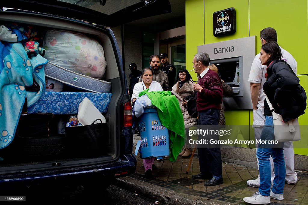 Police Eviction Of Family In Bankia Owned Property