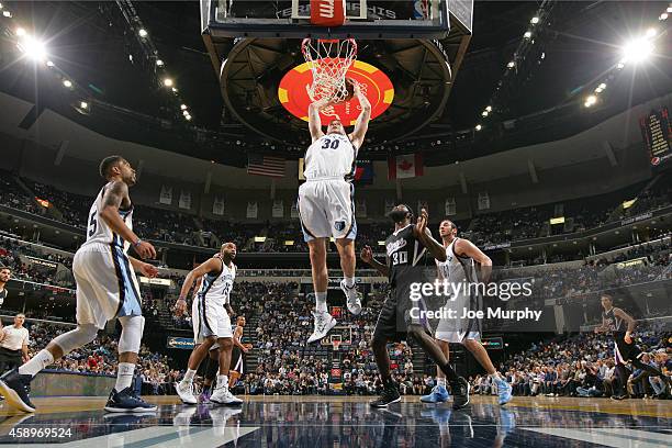 Jon Leuer of the Memphis Grizzlies drives to the basket against the Sacramento Kings on November 13, 2014 at FedExForum in Memphis, Tennessee. NOTE...