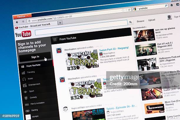 youtube webpage on the browser - youtube stock pictures, royalty-free photos & images