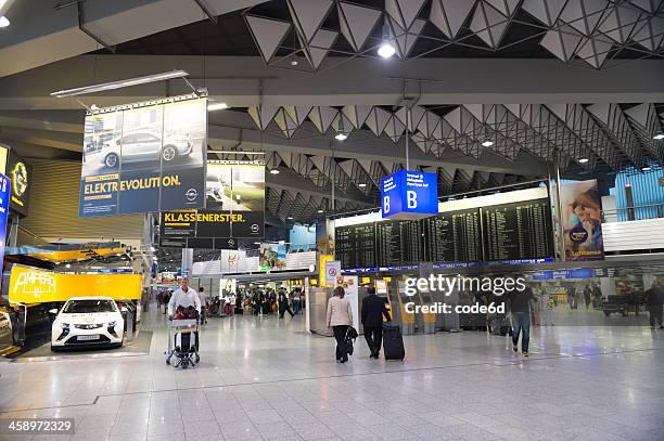 frankfurt airport terminal 1 main entrance hall - frankfurt international airport stock pictures, royalty-free photos & images