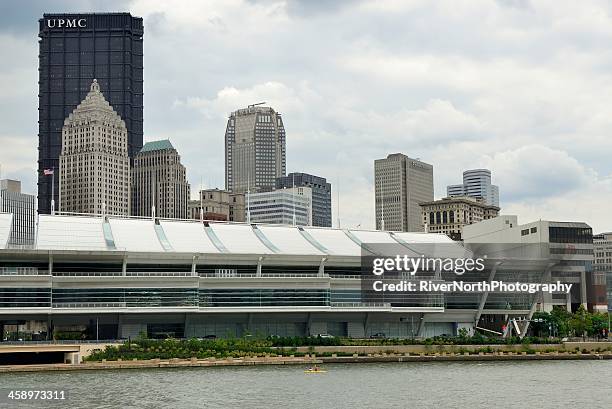 horizonte de pittsburgh - rio allegheny imagens e fotografias de stock