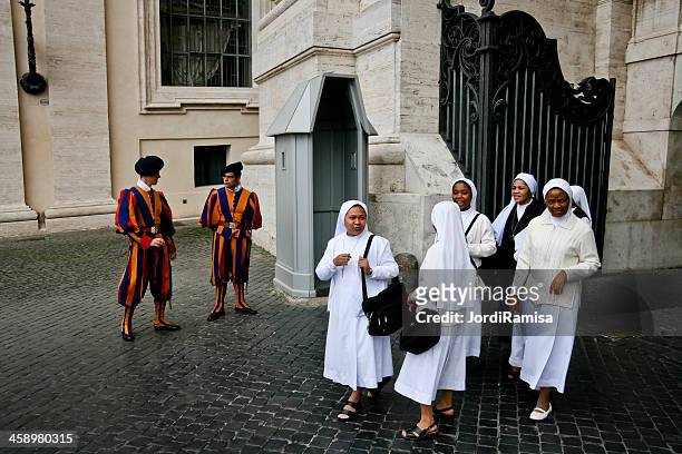 nuns in the vatican - non urban scene stockfoto's en -beelden