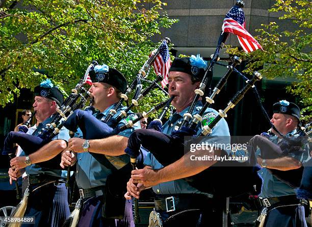 new jersey police bagpipers, nypd memorial ceremony, 09/09/2011, nyc - kilt stock pictures, royalty-free photos & images