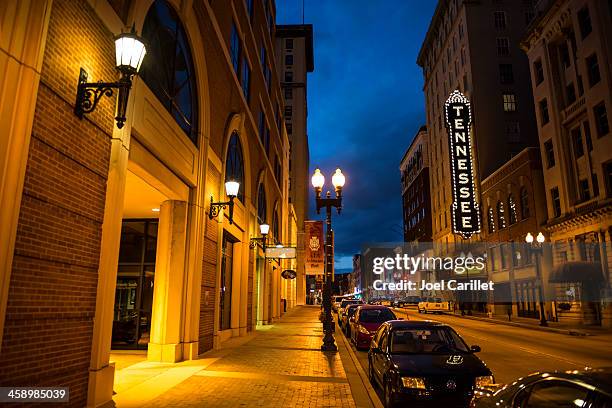 gay street and tennessee theater in knoxville - knoxville tennessee 個照片及圖片檔