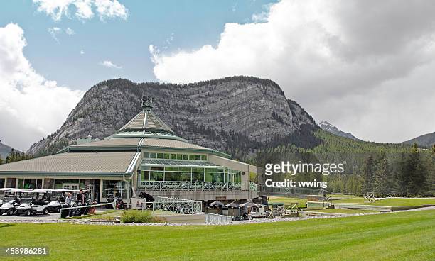 banff golf course club house - banff springs golf course stock pictures, royalty-free photos & images