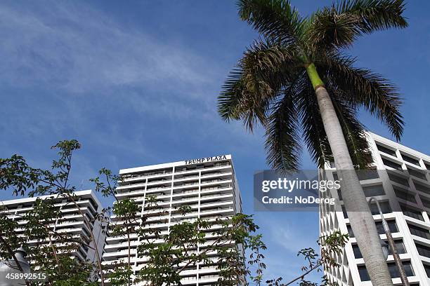 trump plaza in west palm beach - trump plaza palm beach stock pictures, royalty-free photos & images