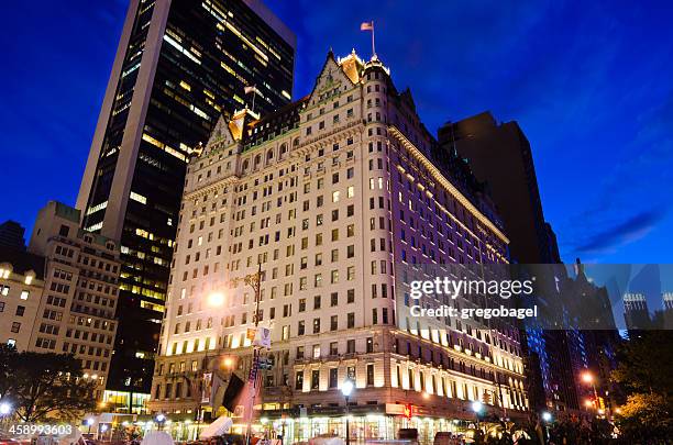 plaza hotel in new york city at night - new york county stock pictures, royalty-free photos & images