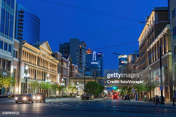 salt lake city downtown luci di notte, utah - salt lake city   utah foto e immagini stock