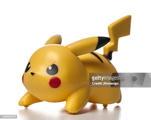 plastic pikachu pokémon character - pikachu stockfoto's en -beelden