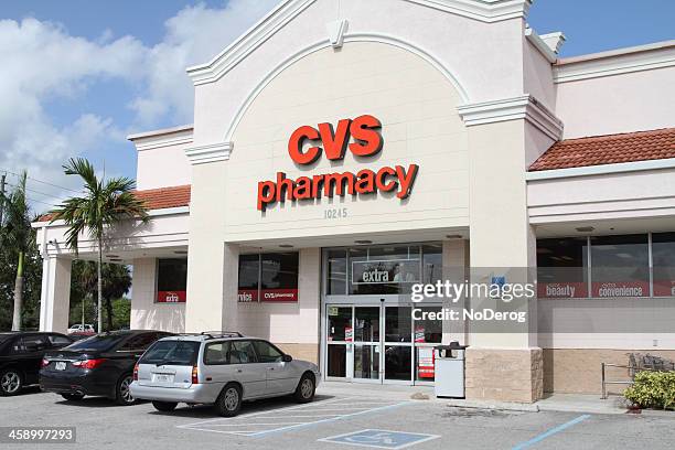 cvs drugstore pharmacy - cvs pharmacy stockfoto's en -beelden