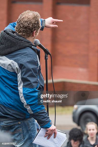 pointing the finger - rehtaeh parsons stockfoto's en -beelden