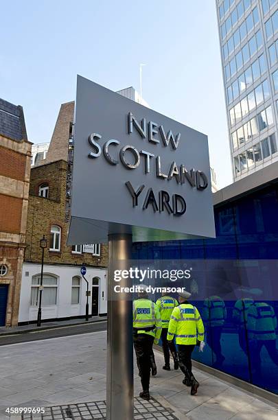 oficina central de scotland yard señal, london - oficina central de scotland yard fotografías e imágenes de stock