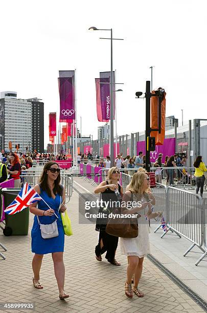 giochi olimpici di londra 2012 spettatori ingresso al parco - antiche olimpiadi foto e immagini stock