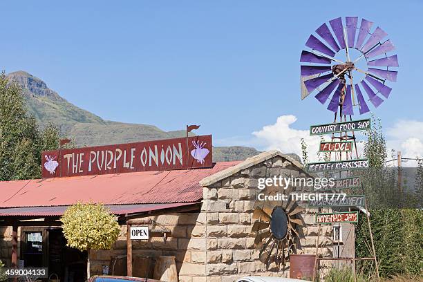 the purple onion store in clarens - free-state-province stock pictures, royalty-free photos & images