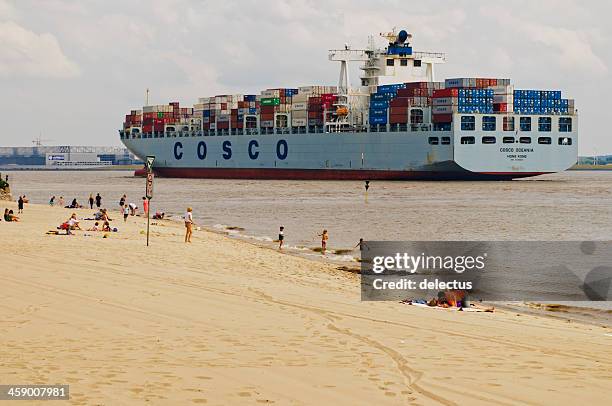 hamburg blankenese beach at the river elbe - elbe river stock pictures, royalty-free photos & images