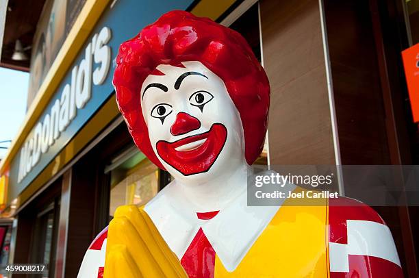 restaurant mcdonald s" - clown photos et images de collection