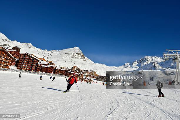 val thorens ski piste - val thorens stock-fotos und bilder