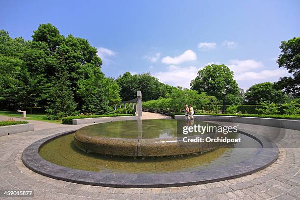 rideau hall garden - reflecting pool stock-fotos und bilder