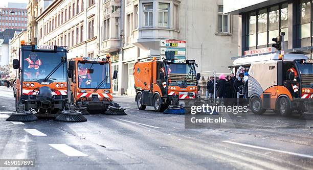 street sweepers - street sweeper stock pictures, royalty-free photos & images