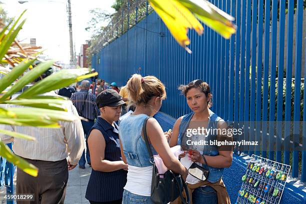 street vendor - san salvador stock pictures, royalty-free photos & images