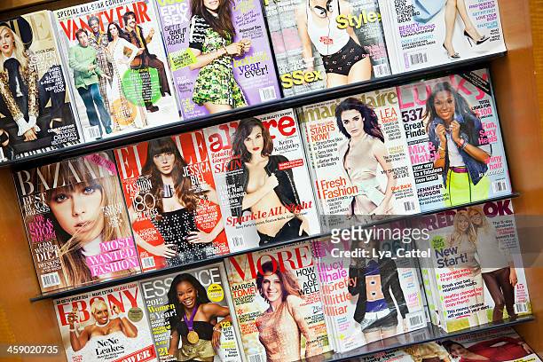 stack of magazines # 12 xxxl - manhattan magazine stock pictures, royalty-free photos & images