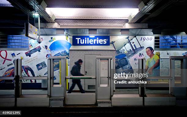 tuileries station, paris subway - tuileries quarter stock pictures, royalty-free photos & images