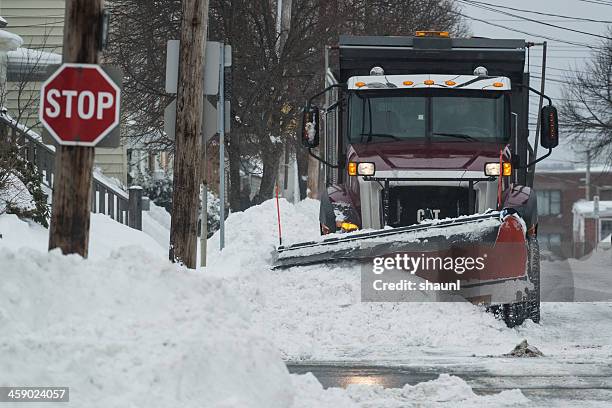 Remove Snow Sign 145 Snow Removal Sign Stock Photos, High-Res Pictures, and Images ...