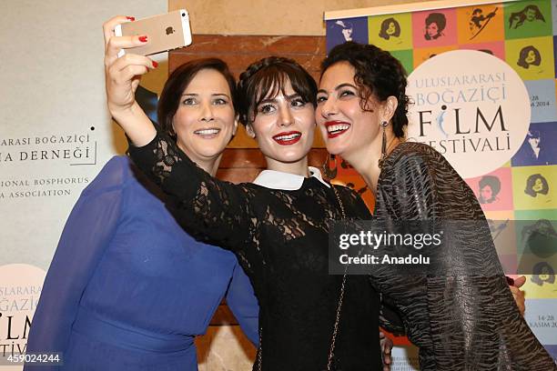 Jan Set Janset Photos and Premium High Res Pictures - Getty Images