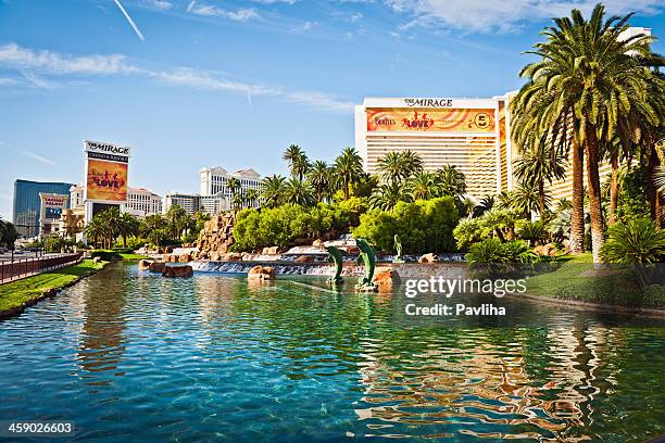 hotel mirage, las vegas, nevada, usa - the mirage las vegas stockfoto's en -beelden