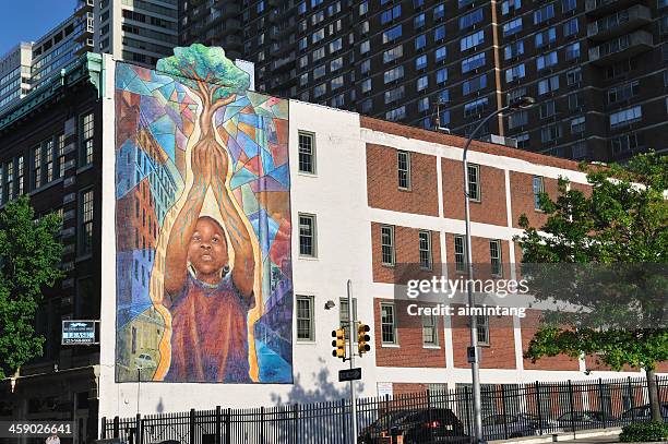 mural in philadelphia - painted wall stockfoto's en -beelden