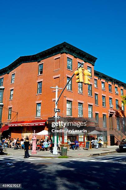 people at outdoor cafe tables, brooklyn, new york city - fort greene stock pictures, royalty-free photos & images