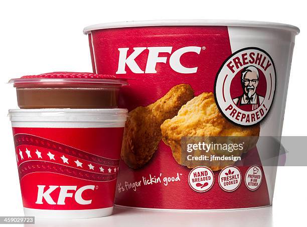 kfc bucket with mashed potatoes and signature gravy - kentucky fried chicken bucket stock pictures, royalty-free photos & images