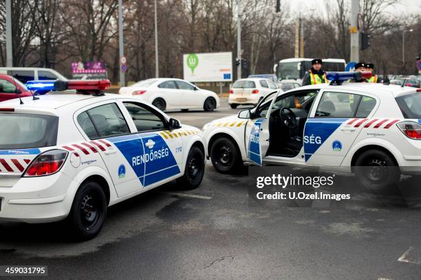 hungarian police 'rendörseg' - hungary police stock pictures, royalty-free photos & images