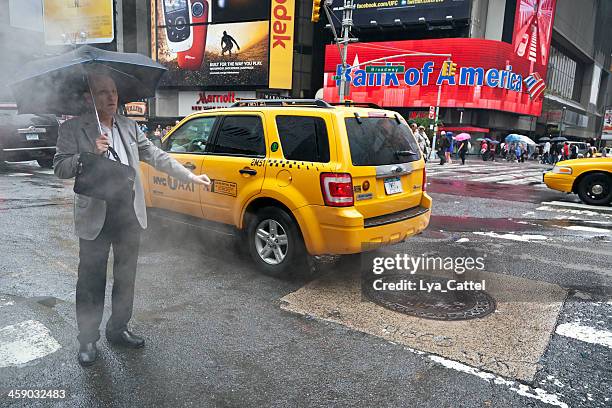 new york city - yellow taxi stock pictures, royalty-free photos & images