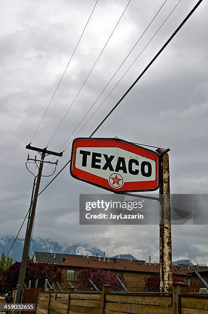 vintage & rusted texaco sign, orem, utah - texaco stock pictures, royalty-free photos & images