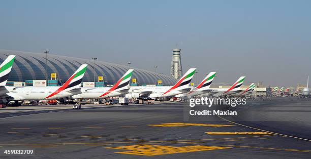 dubai international airport - emirates airline stock pictures, royalty-free photos & images