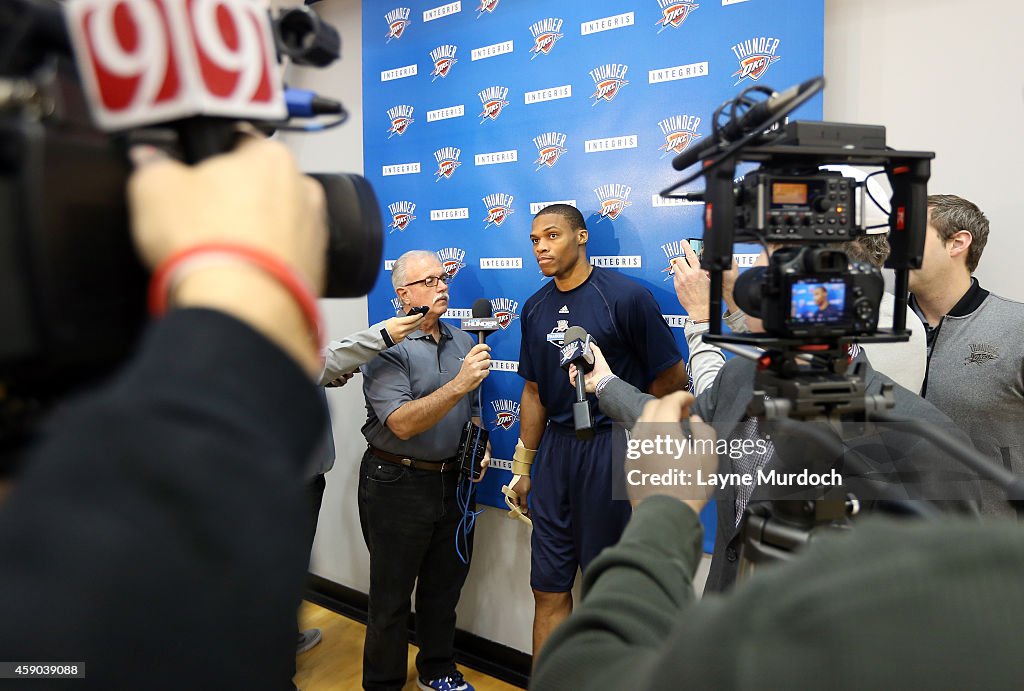 Oklahoma City Thunder Hugs for Troops