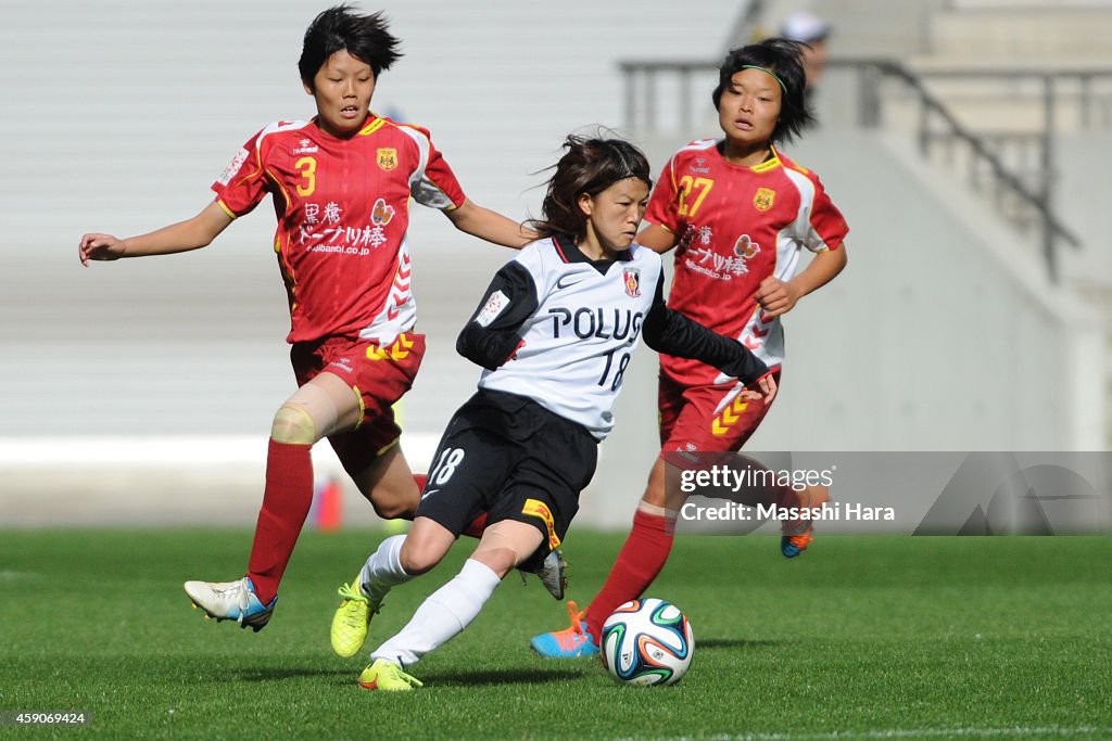 INAC Kobe Leonessa v Urawa Red Diamonds Ladies - Nadeshiko League