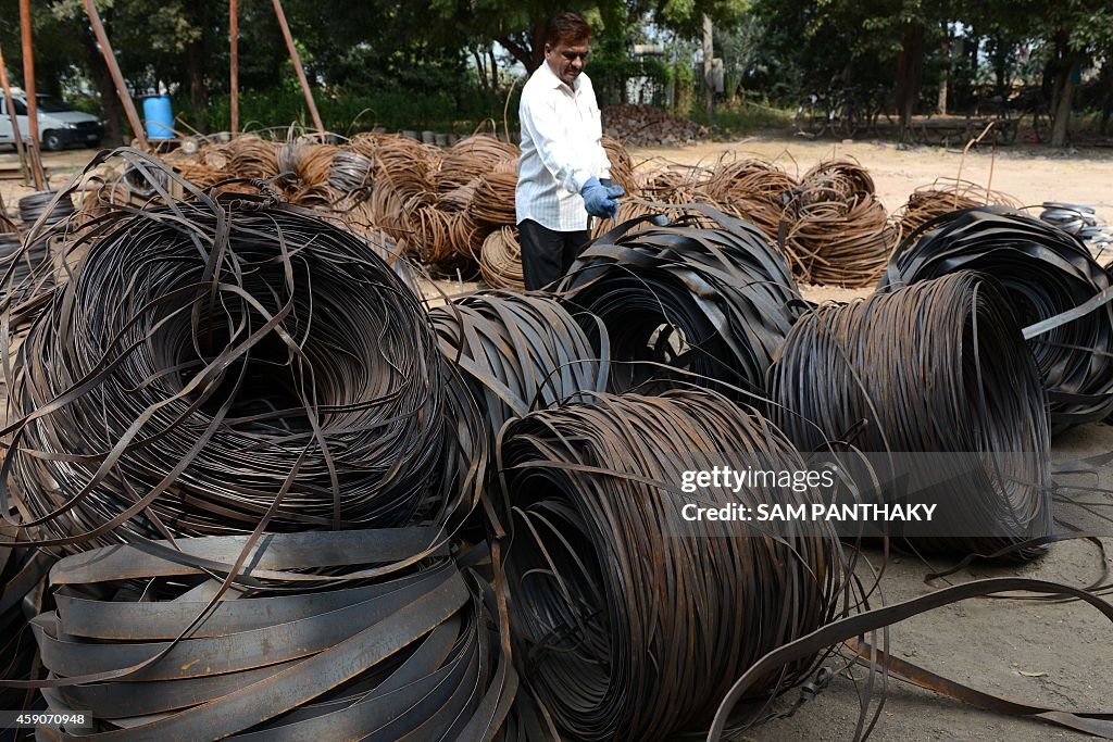 INDIA-RECYCLING-STEEL