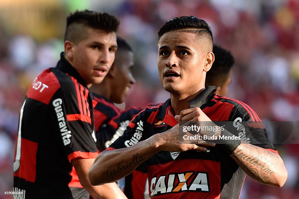 Flamengo v Coritiba - Brasileirao Series A 2014